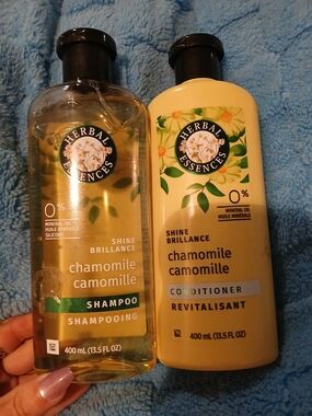 Shine Chamomile Shampoo & Conditioner - Yellow